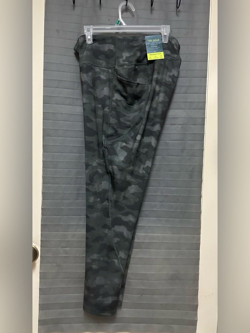 Tek Gear Women's High-Rise Leggings in a camo print size 2X